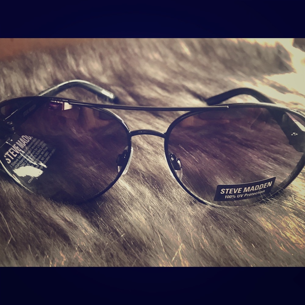 Steve Madden Sunglases